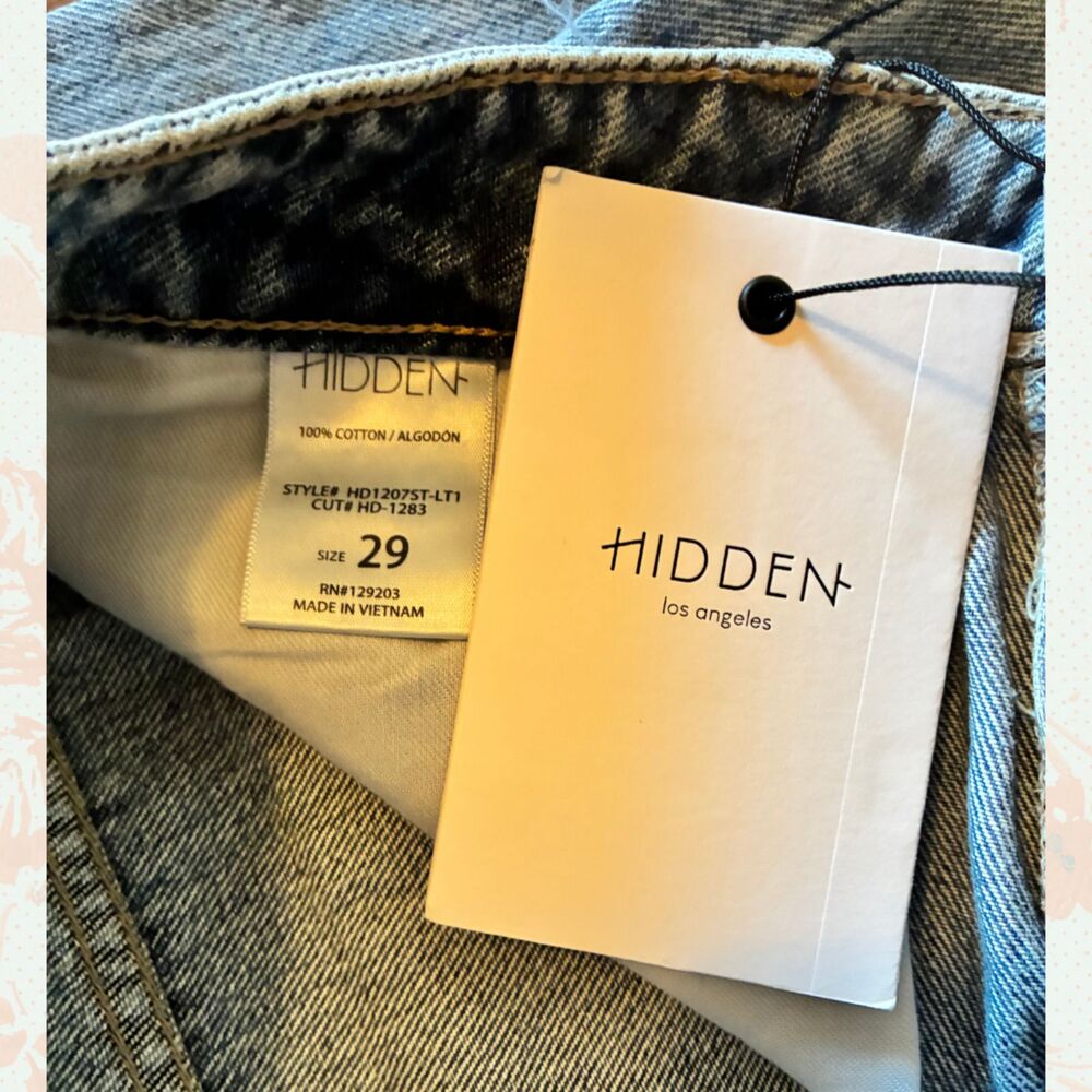 NWT Hidden Jeans "Tracy" Distressed Women's Size 29 High-Rise Straight